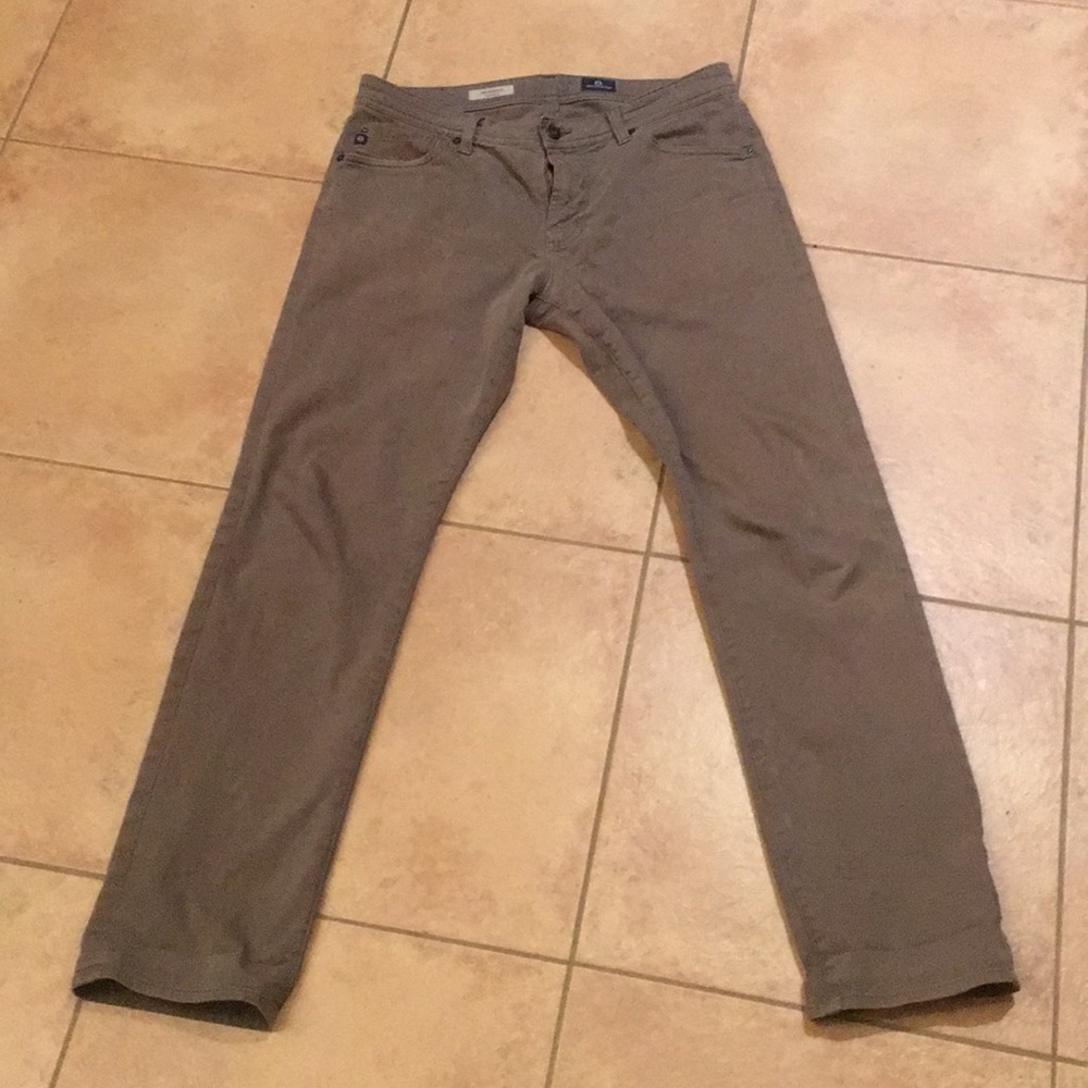 AG The Graduate Jeans. Sz 32. Good condition.